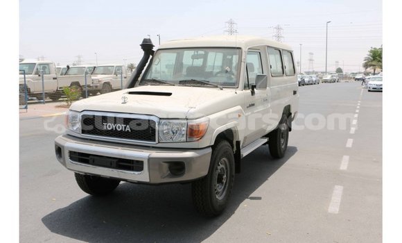 Buy Import Toyota Land Cruiser White Car in Import - Dubai in Curacao Buy Import Toyota Land Cruiser White Car in Import - Dubai in Curacao