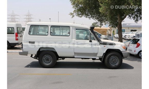 Buy Import Toyota Land Cruiser White Car in Import - Dubai in Curacao Buy Import Toyota Land Cruiser White Car in Import - Dubai in Curacao