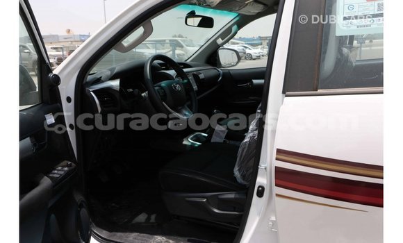 Buy Import Toyota Hilux White Car in Import - Dubai in Curacao Buy Import Toyota Hilux White Car in Import - Dubai in Curacao