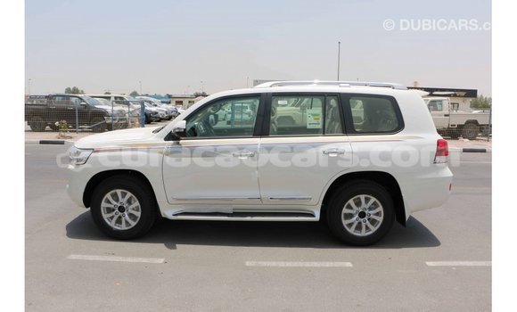 Buy Import Toyota Land Cruiser White Car in Import - Dubai in Curacao Buy Import Toyota Land Cruiser White Car in Import - Dubai in Curacao