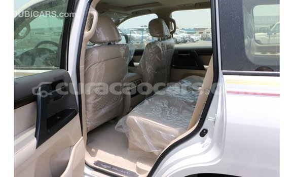 Buy Import Toyota Land Cruiser White Car in Import - Dubai in Curacao Buy Import Toyota Land Cruiser White Car in Import - Dubai in Curacao