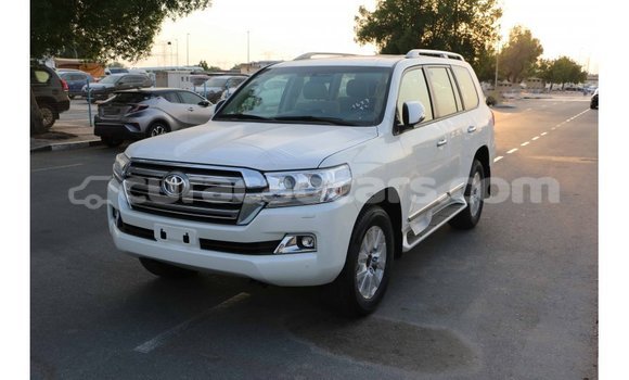 Buy Import Toyota Land Cruiser White Car in Import - Dubai in Curacao Buy Import Toyota Land Cruiser White Car in Import - Dubai in Curacao
