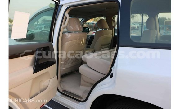 Buy Import Toyota Land Cruiser White Car in Import - Dubai in Curacao Buy Import Toyota Land Cruiser White Car in Import - Dubai in Curacao