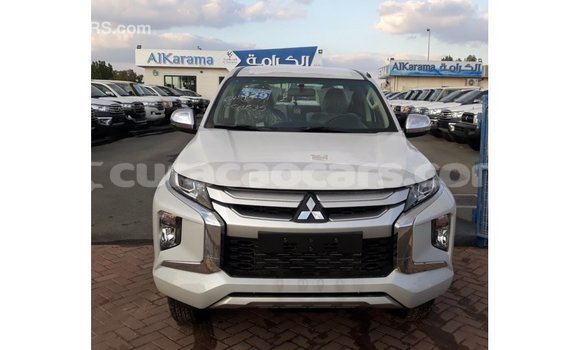 Buy Import Mitsubishi L200 White Car in Import - Dubai in Curacao Buy Import Mitsubishi L200 White Car in Import - Dubai in Curacao