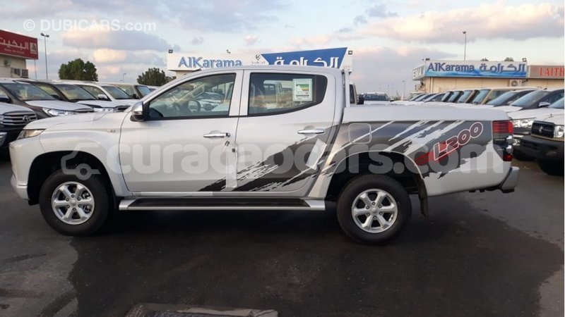 Big with watermark mitsubishi l200 curacao import dubai 2067