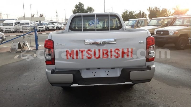 Big with watermark mitsubishi l200 curacao import dubai 2067