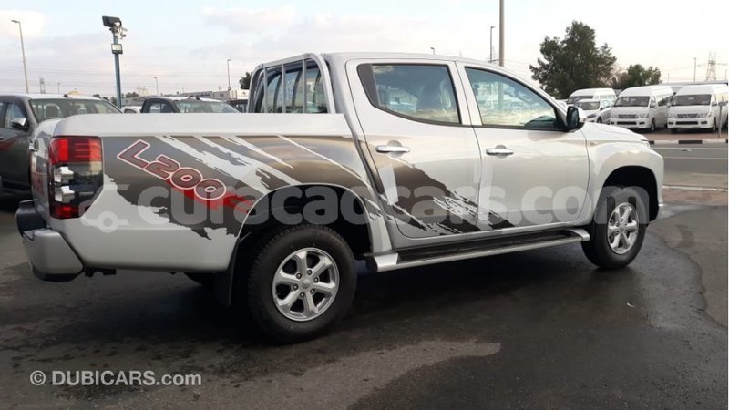 Big with watermark mitsubishi l200 curacao import dubai 2067
