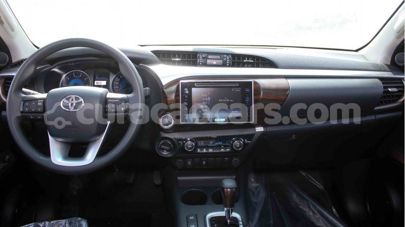 Big with watermark toyota hilux curacao import dubai 2068