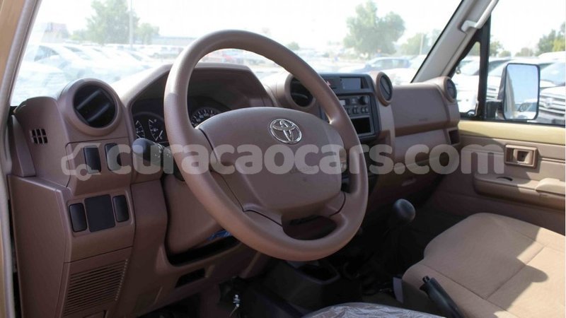 Big with watermark toyota land cruiser curacao import dubai 2069