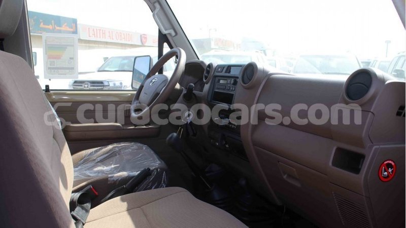 Big with watermark toyota land cruiser curacao import dubai 2069