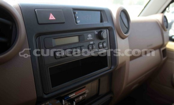 Buy Import Toyota Land Cruiser Beige Car in Import - Dubai in Curacao Buy Import Toyota Land Cruiser Beige Car in Import - Dubai in Curacao