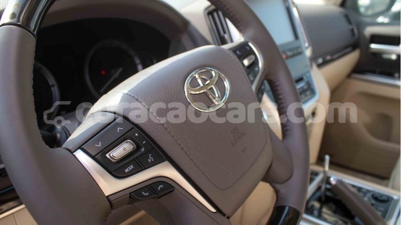 Big with watermark toyota land cruiser curacao import dubai 2072