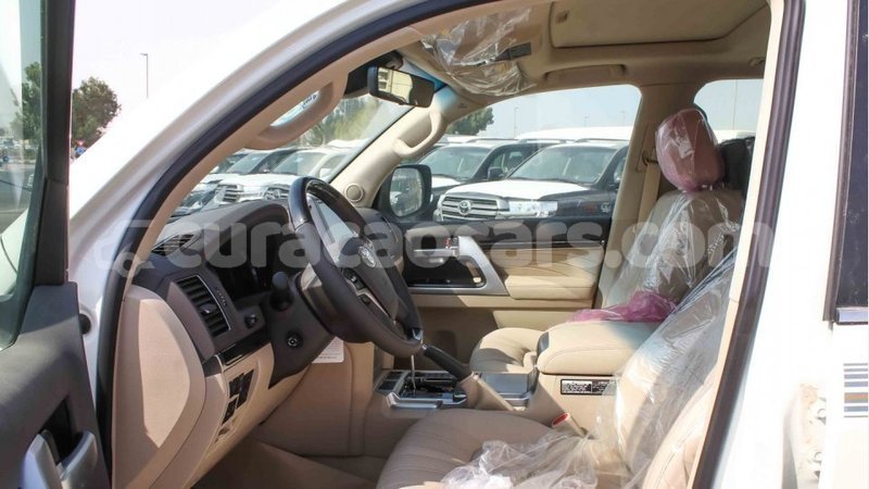 Big with watermark toyota land cruiser curacao import dubai 2072