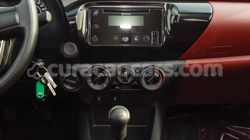 Big with watermark toyota hilux curacao import dubai 2073