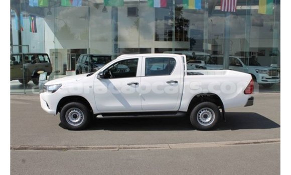 Buy Import Toyota Hilux White Car in Import - Dubai in Curacao Buy Import Toyota Hilux White Car in Import - Dubai in Curacao