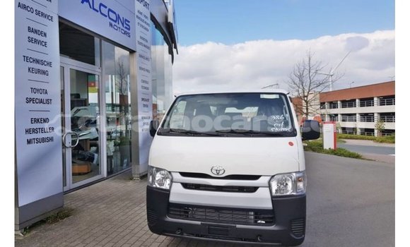 Buy Import Toyota Hiace White Car in Import - Dubai in Curacao Buy Import Toyota Hiace White Car in Import - Dubai in Curacao