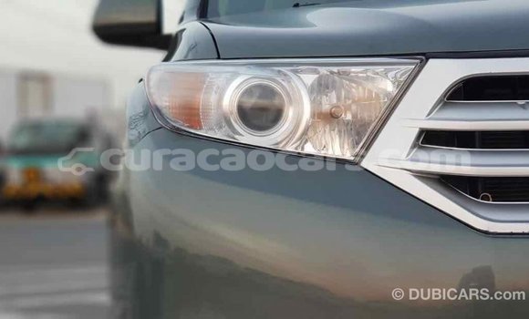 Buy Import Toyota Highlander Green Car in Import - Dubai in Curacao Buy Import Toyota Highlander Green Car in Import - Dubai in Curacao