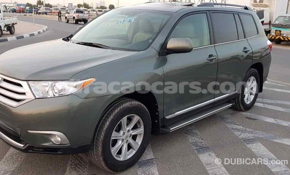 Buy Import Toyota Highlander Green Car in Import - Dubai in Curacao Buy Import Toyota Highlander Green Car in Import - Dubai in Curacao