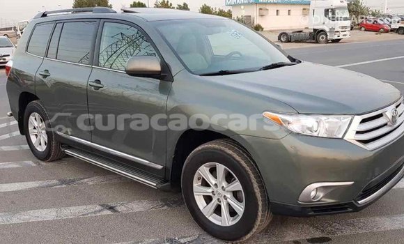 Buy Import Toyota Highlander Green Car in Import - Dubai in Curacao Buy Import Toyota Highlander Green Car in Import - Dubai in Curacao