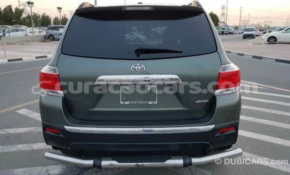 Buy Import Toyota Highlander Green Car in Import - Dubai in Curacao Buy Import Toyota Highlander Green Car in Import - Dubai in Curacao