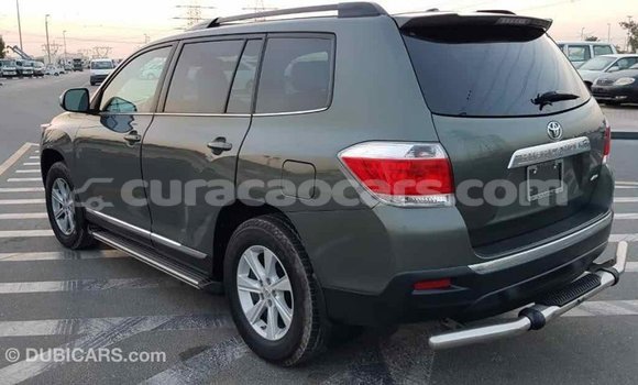 Buy Import Toyota Highlander Green Car in Import - Dubai in Curacao Buy Import Toyota Highlander Green Car in Import - Dubai in Curacao