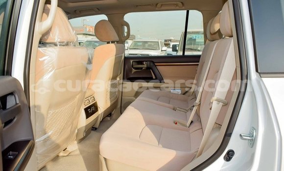 Buy Import Toyota Land Cruiser White Car in Import - Dubai in Curacao Buy Import Toyota Land Cruiser White Car in Import - Dubai in Curacao