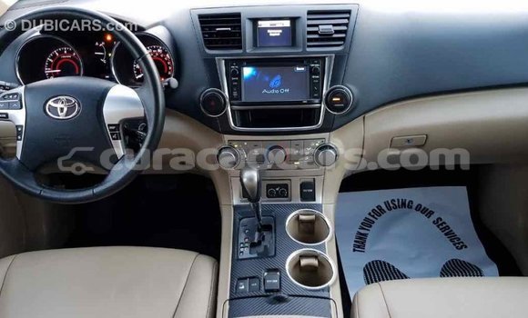 Buy Import Toyota Highlander Green Car in Import - Dubai in Curacao Buy Import Toyota Highlander Green Car in Import - Dubai in Curacao
