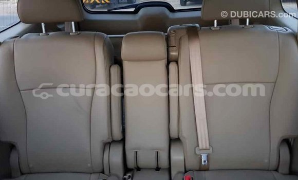 Buy Import Toyota Highlander Green Car in Import - Dubai in Curacao Buy Import Toyota Highlander Green Car in Import - Dubai in Curacao
