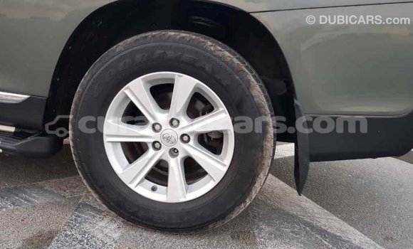 Buy Import Toyota Highlander Green Car in Import - Dubai in Curacao Buy Import Toyota Highlander Green Car in Import - Dubai in Curacao