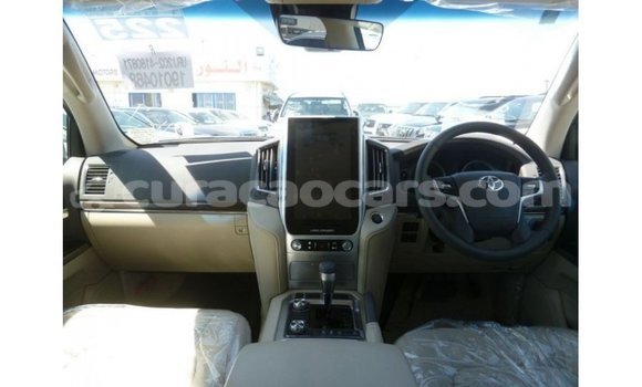 Buy Import Toyota Land Cruiser White Car in Import - Dubai in Curacao Buy Import Toyota Land Cruiser White Car in Import - Dubai in Curacao