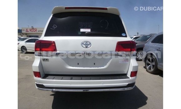 Buy Import Toyota Land Cruiser White Car in Import - Dubai in Curacao Buy Import Toyota Land Cruiser White Car in Import - Dubai in Curacao