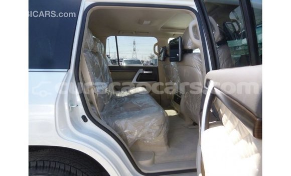 Buy Import Toyota Land Cruiser White Car in Import - Dubai in Curacao Buy Import Toyota Land Cruiser White Car in Import - Dubai in Curacao