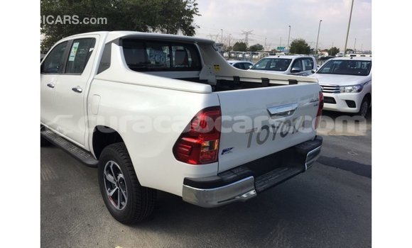Buy Import Toyota Hilux White Car in Import - Dubai in Curacao Buy Import Toyota Hilux White Car in Import - Dubai in Curacao