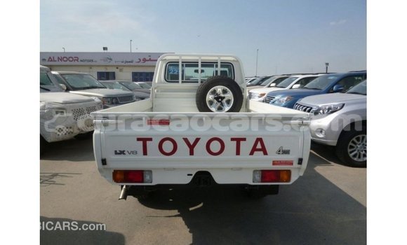 Buy Import Toyota Land Cruiser White Car in Import - Dubai in Curacao Buy Import Toyota Land Cruiser White Car in Import - Dubai in Curacao