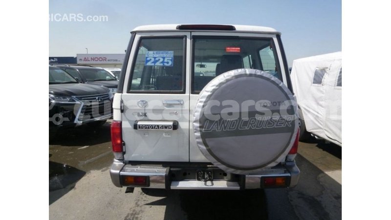 Big with watermark toyota land cruiser curacao import dubai 2170