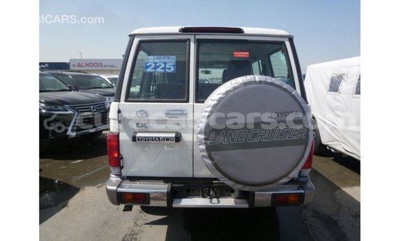 Buy Import Toyota Land Cruiser White Car in Import - Dubai in Curacao Buy Import Toyota Land Cruiser White Car in Import - Dubai in Curacao