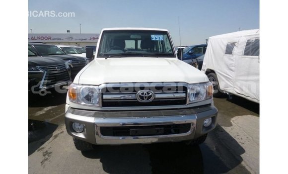 Buy Import Toyota Land Cruiser White Car in Import - Dubai in Curacao Buy Import Toyota Land Cruiser White Car in Import - Dubai in Curacao