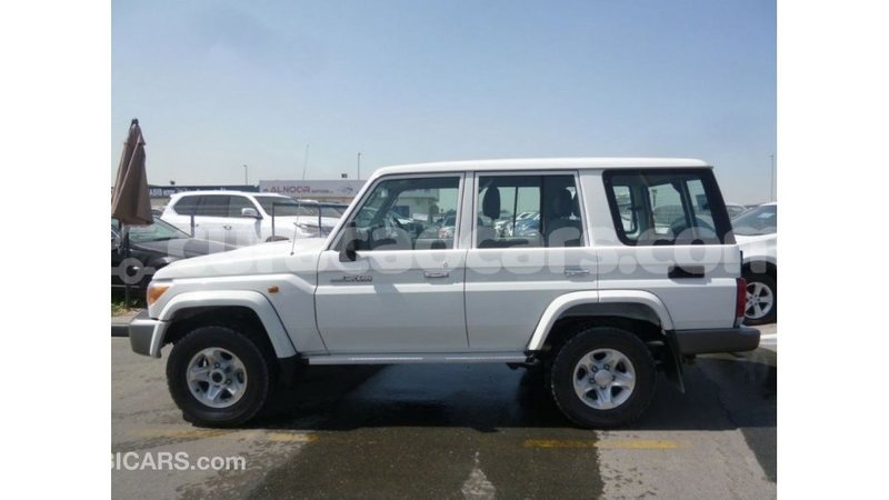 Big with watermark toyota land cruiser curacao import dubai 2170