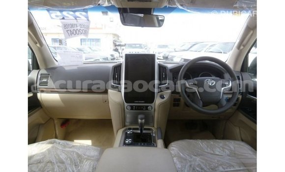 Buy Import Toyota Land Cruiser White Car in Import - Dubai in Curacao Buy Import Toyota Land Cruiser White Car in Import - Dubai in Curacao