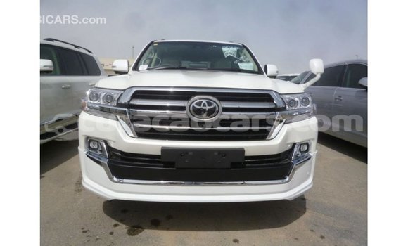Buy Import Toyota Land Cruiser White Car in Import - Dubai in Curacao Buy Import Toyota Land Cruiser White Car in Import - Dubai in Curacao