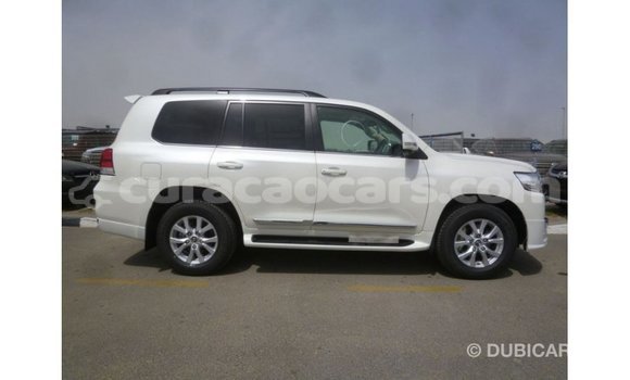 Buy Import Toyota Land Cruiser White Car in Import - Dubai in Curacao Buy Import Toyota Land Cruiser White Car in Import - Dubai in Curacao