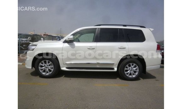 Buy Import Toyota Land Cruiser White Car in Import - Dubai in Curacao Buy Import Toyota Land Cruiser White Car in Import - Dubai in Curacao