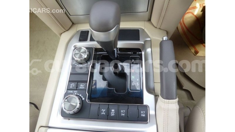 Big with watermark toyota land cruiser curacao import dubai 2175