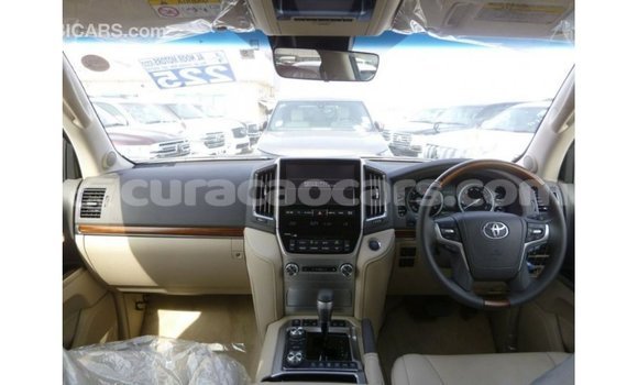 Buy Import Toyota Land Cruiser White Car in Import - Dubai in Curacao Buy Import Toyota Land Cruiser White Car in Import - Dubai in Curacao