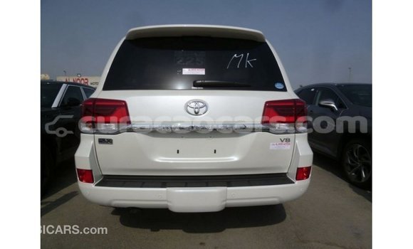 Buy Import Toyota Land Cruiser White Car in Import - Dubai in Curacao Buy Import Toyota Land Cruiser White Car in Import - Dubai in Curacao