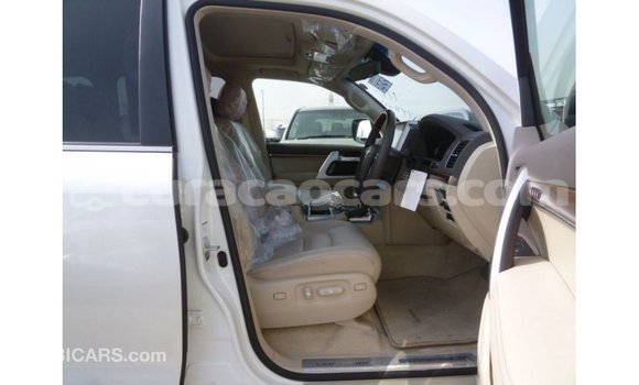 Buy Import Toyota Land Cruiser White Car in Import - Dubai in Curacao Buy Import Toyota Land Cruiser White Car in Import - Dubai in Curacao