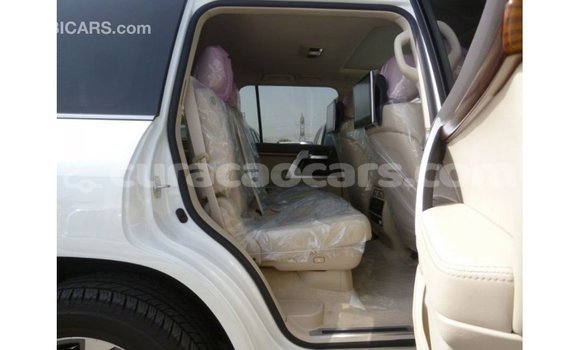 Buy Import Toyota Land Cruiser White Car in Import - Dubai in Curacao Buy Import Toyota Land Cruiser White Car in Import - Dubai in Curacao
