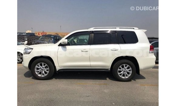 Buy Import Toyota Land Cruiser White Car in Import - Dubai in Curacao Buy Import Toyota Land Cruiser White Car in Import - Dubai in Curacao
