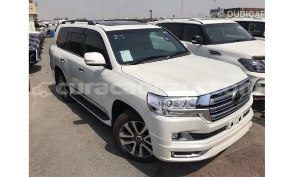 Buy Import Toyota Land Cruiser White Car in Import - Dubai in Curacao Buy Import Toyota Land Cruiser White Car in Import - Dubai in Curacao