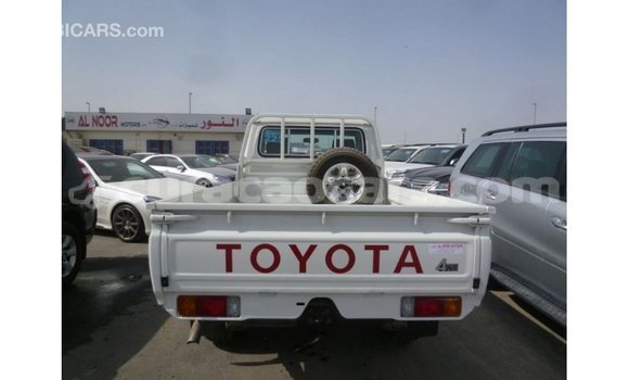 Buy Import Toyota Land Cruiser White Car in Import - Dubai in Curacao Buy Import Toyota Land Cruiser White Car in Import - Dubai in Curacao